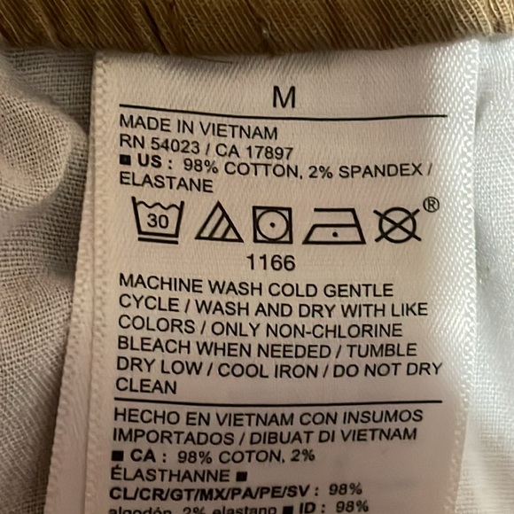 •OLD NAVY•MENS 7" INSEAM TAN JOGGER BUILT-IN FLEX SHORTS SIZE MEDIUM - Picture 6 of 7